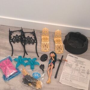 Monster High Doll Cleo Beach Set Like New Was Never Assembled